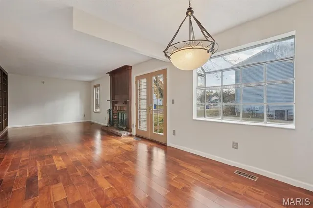 $350,000 | 2804 Bear Creek Court, St. Louis, MO 63129