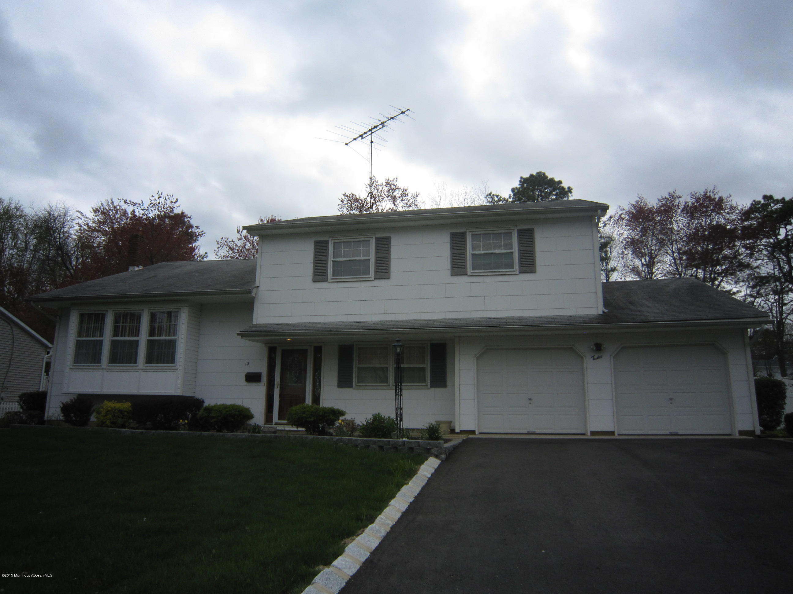 12 Pittsfield Road Howell, NJ 07731 - Photo 1 of 6 IMG_5192