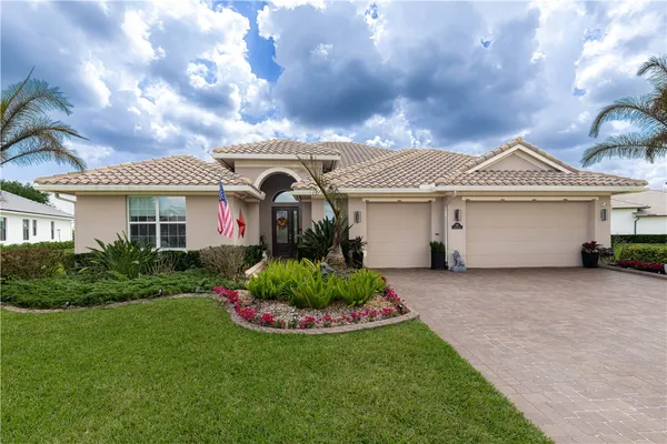 $899,000 | 510 Caroline Drive, Vero Beach, FL 32968