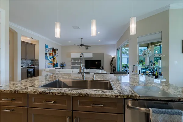 $899,000 | 510 Caroline Drive, Vero Beach, FL 32968