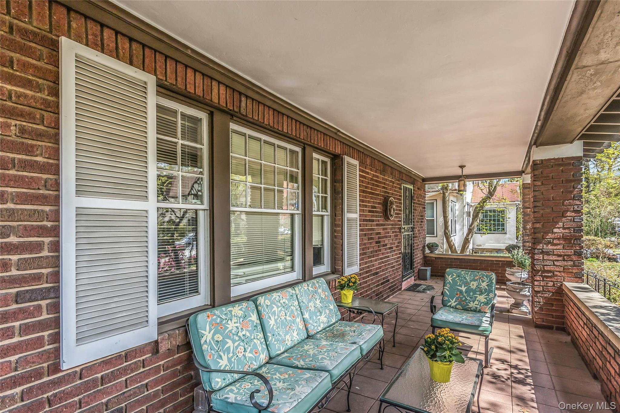 116 82nd Road Queens, NY 11415 - Photo 5 of 29