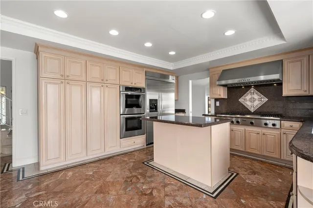 $2,100,000 | 2326 North Rockridge Circle, Orange, CA 92867