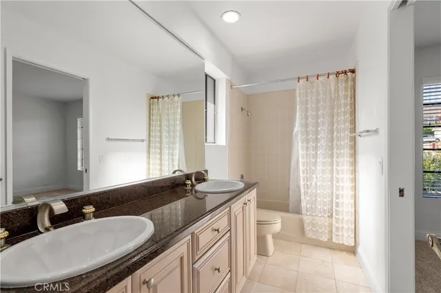 $2,100,000 | 2326 North Rockridge Circle, Orange, CA 92867