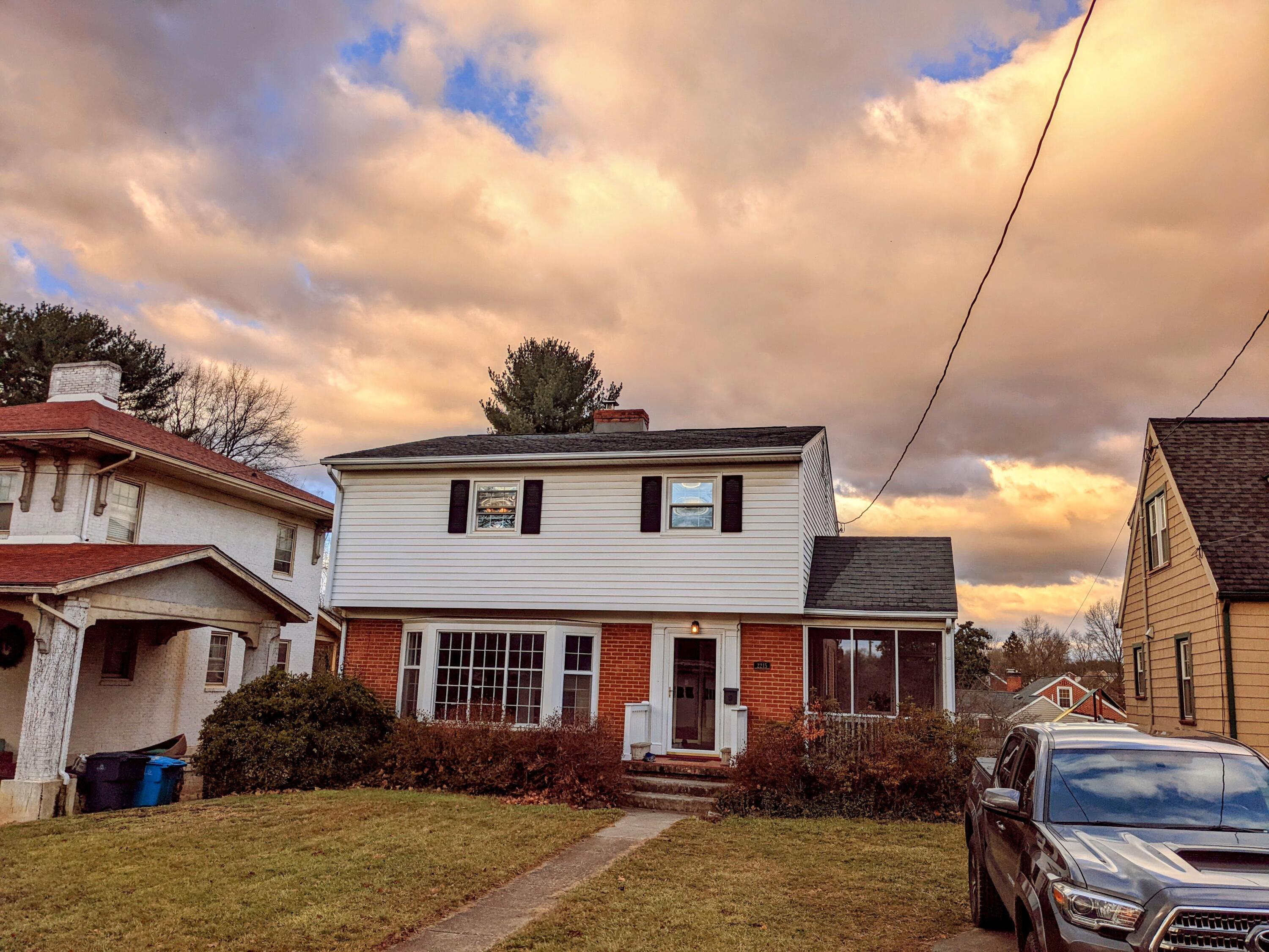 2215 Carter Road Southwest Roanoke, VA 24015 - Photo 1 of 48 Main