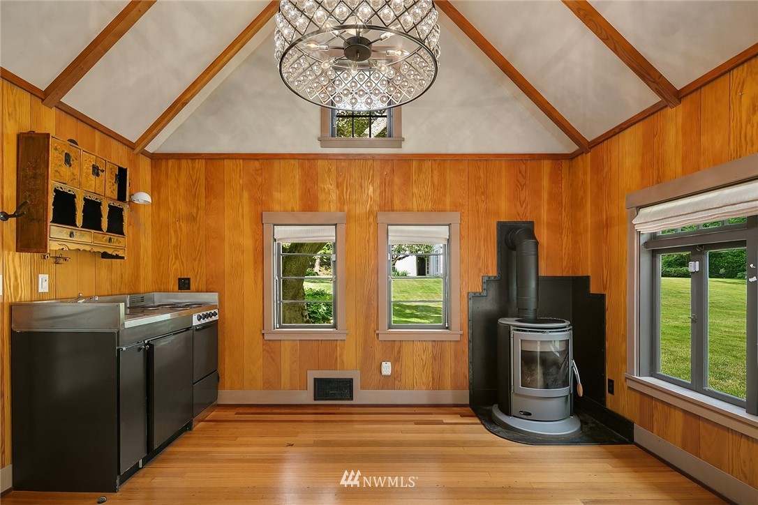 13535 Northshire Road Northwest Seattle, WA 98177 - Photo 16 of 25