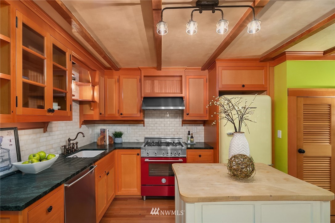 13535 Northshire Road Northwest Seattle, WA 98177 - Photo 19 of 25