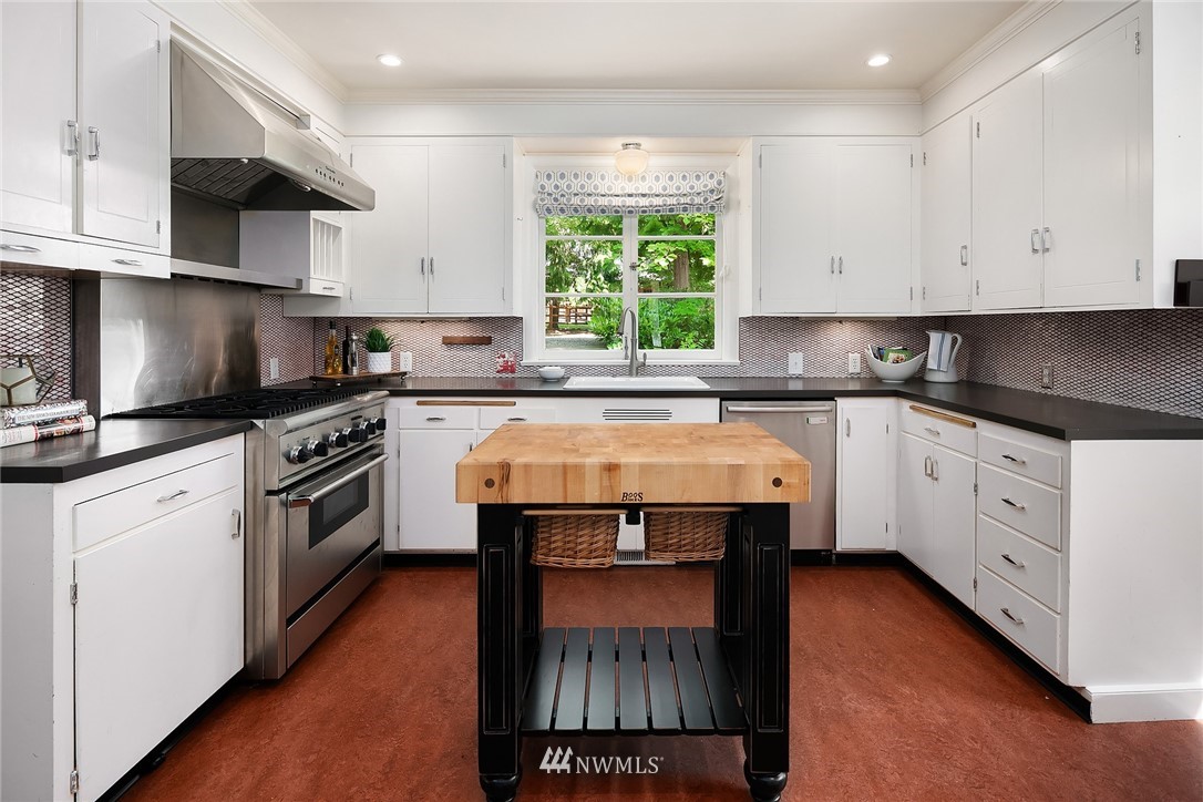 13535 Northshire Road Northwest Seattle, WA 98177 - Photo 3 of 25