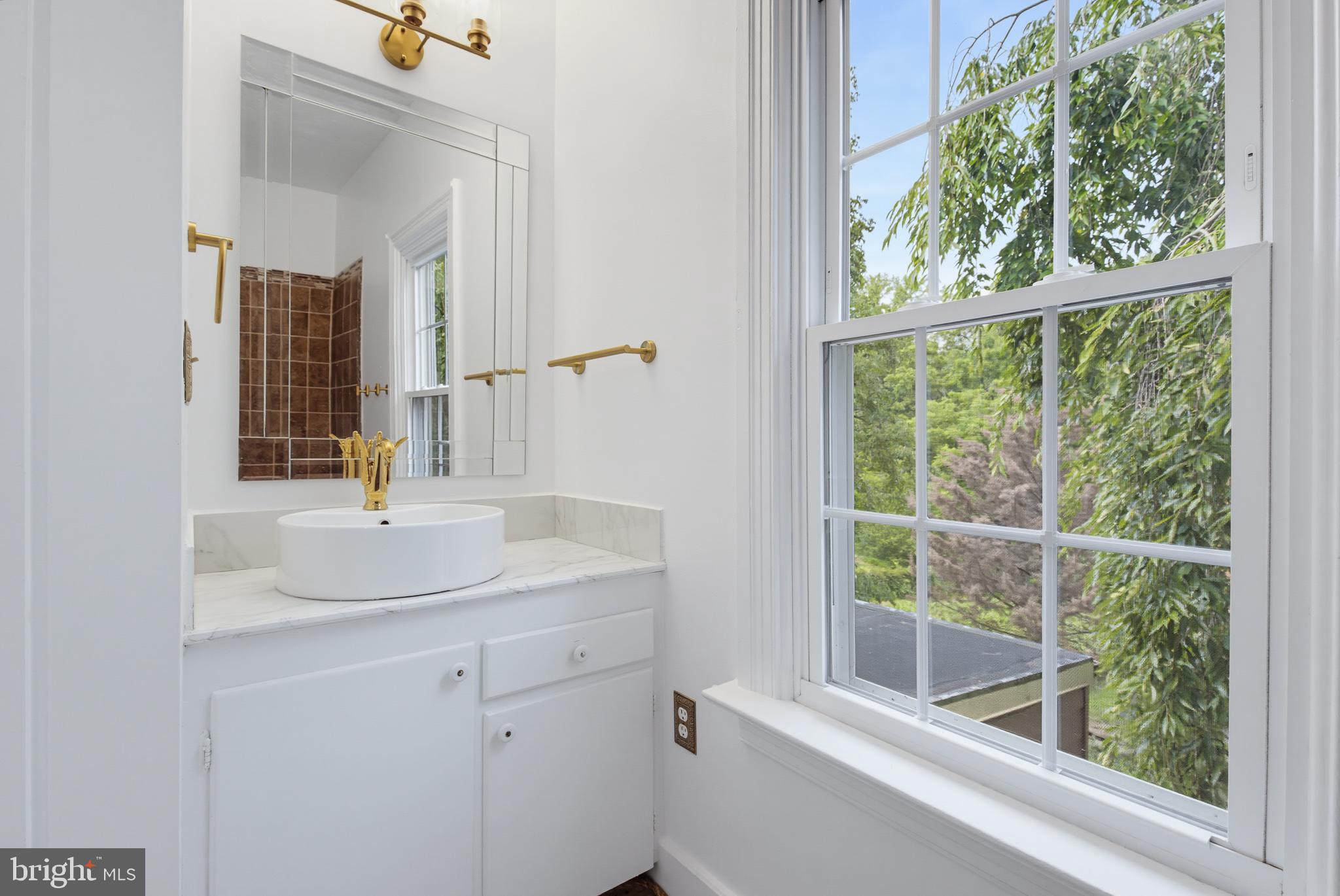 728 Academy Road York, PA 17406 - Photo 27 of 77 Bathroom 2