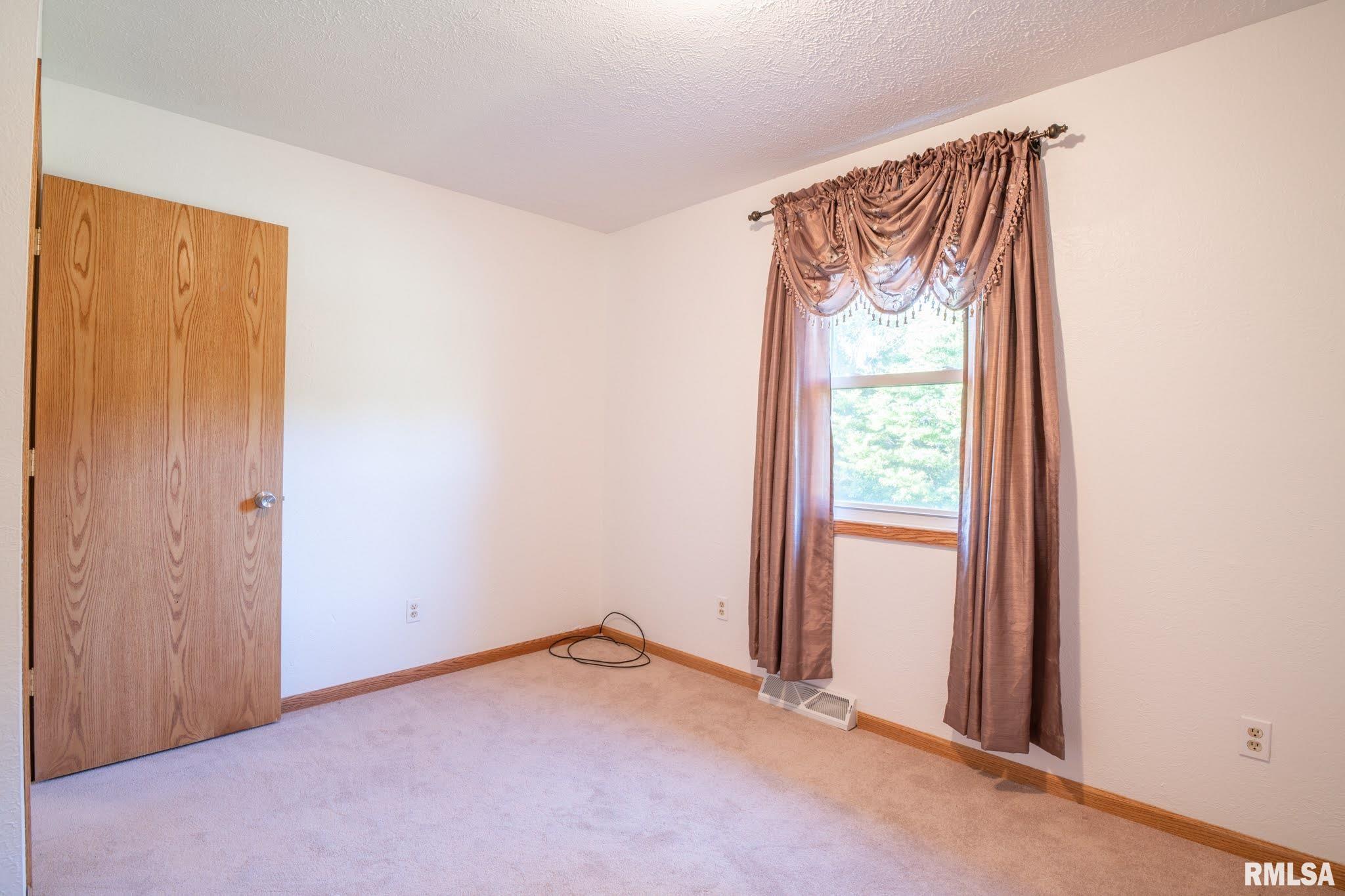 10305 West Timber Road Mapleton, IL 61547 - Photo 17 of 47