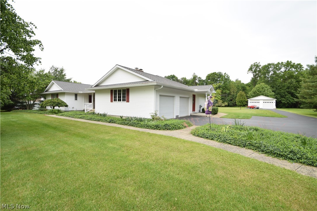 2786 Hallock Young Road Warren, OH 44481 - Photo 1 of 34 Gallery Image 1