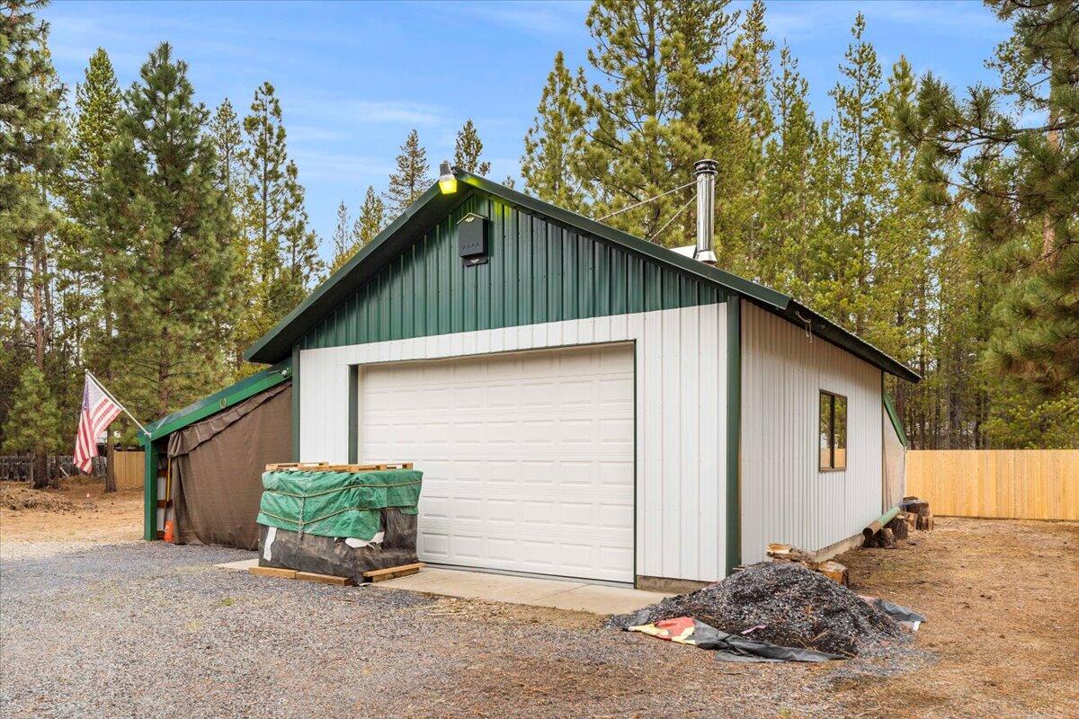 1735 Rector Road La Pine, OR 97739 - Photo 34 of 40 Workshop and Shelving in Shop