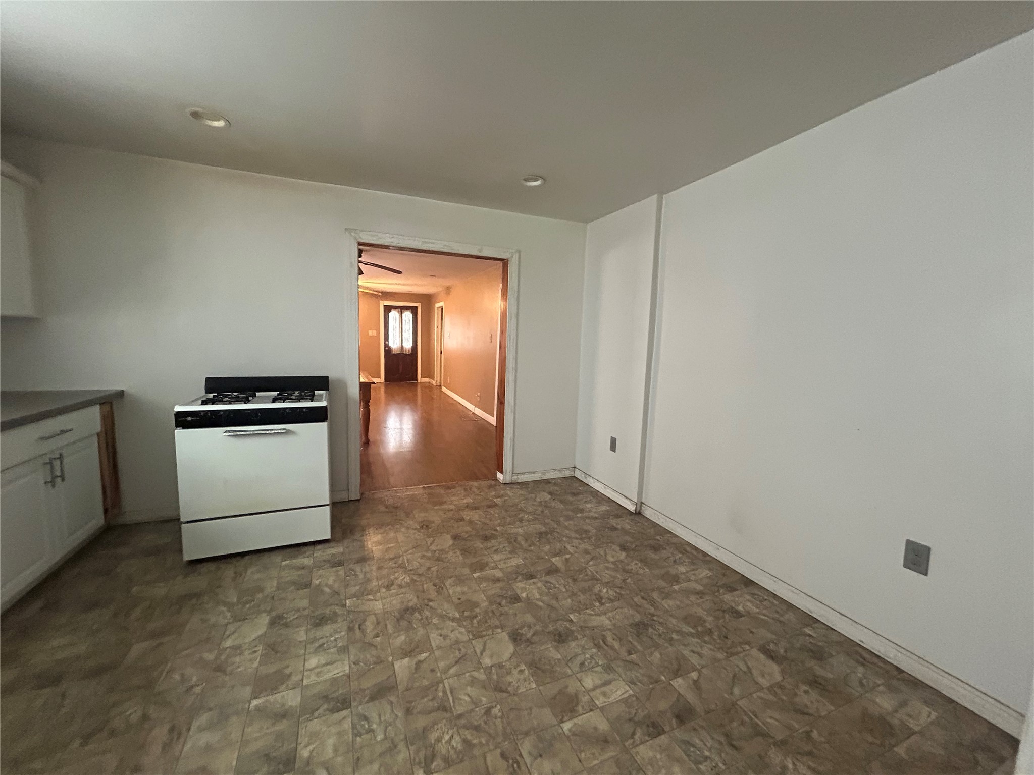 16 Stiles Street Houston, TX 77011 - Photo 7 of 15