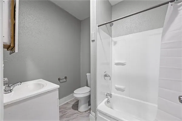 $750 | 288 Driving Park Avenue, Rochester, NY 14613