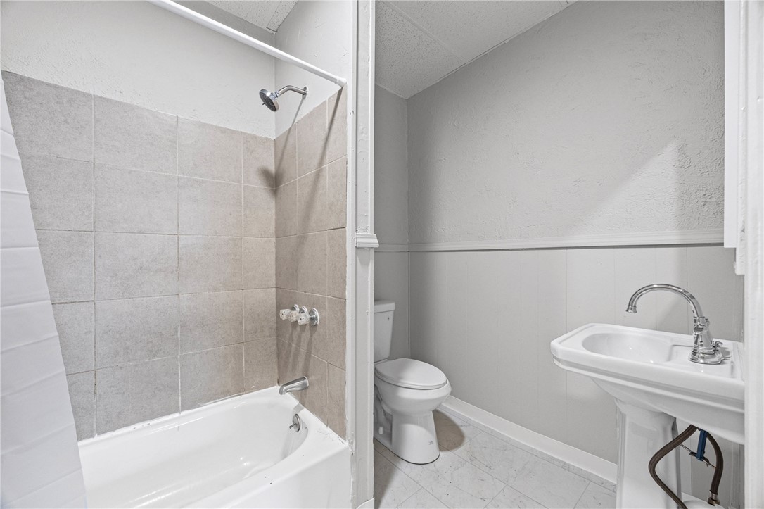 288 Driving Park Avenue Rochester, NY 14613 - Photo 20 of 22