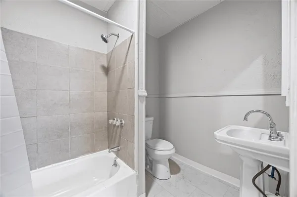 $750 | 288 Driving Park Avenue, Rochester, NY 14613