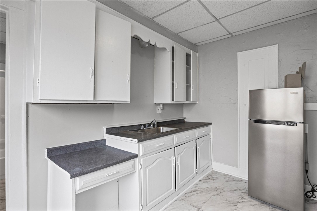 288 Driving Park Avenue Rochester, NY 14613 - Photo 4 of 22