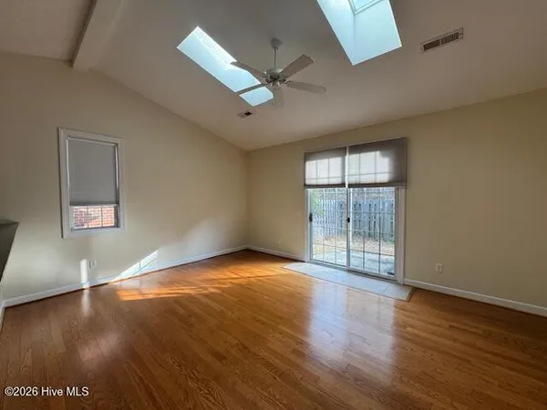 $2,400 | 5326 Christian Drive, Wilmington, NC 28403