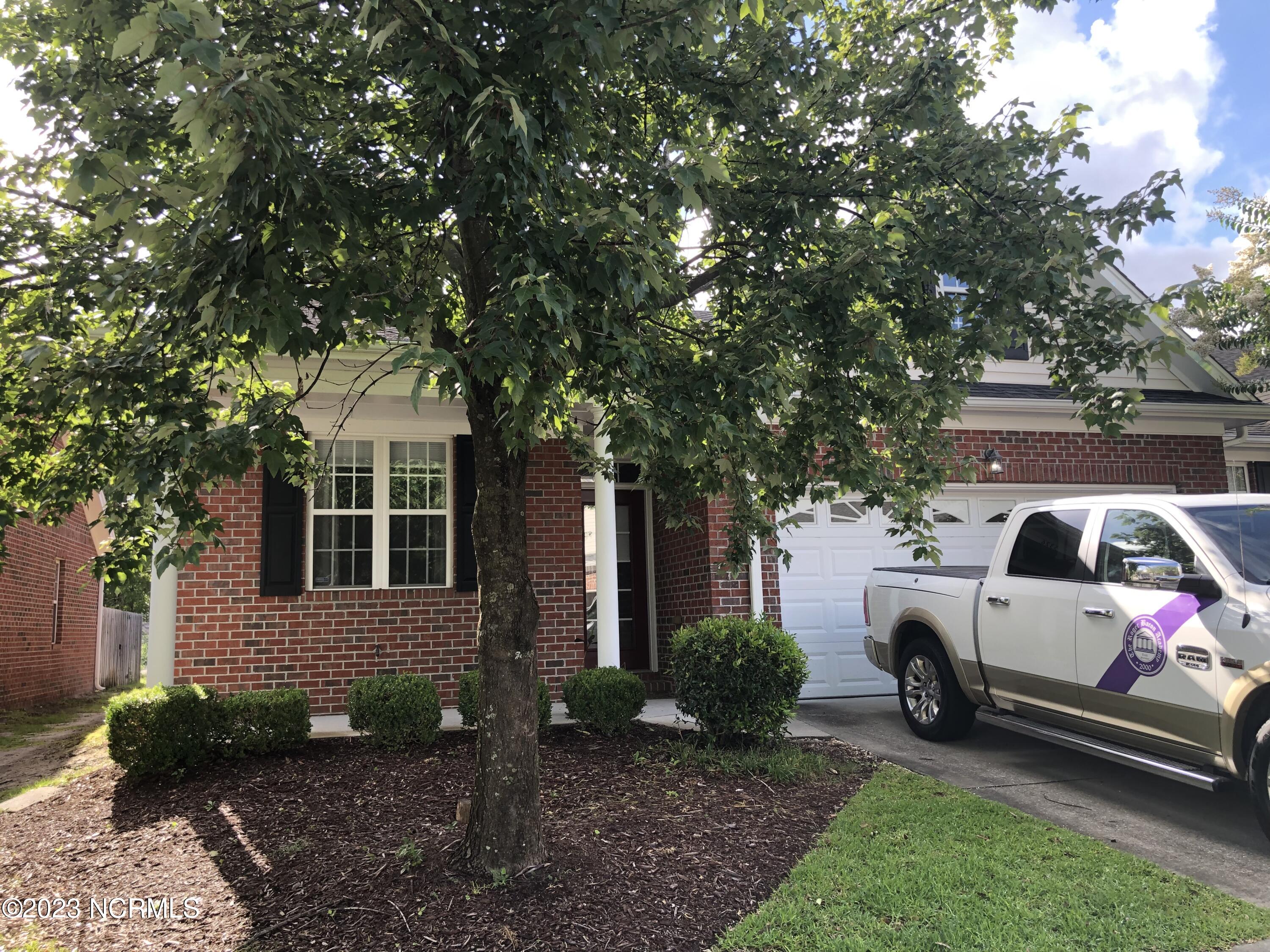 5326 Christian Drive Wilmington, NC 28403 - Photo 2 of 22 original