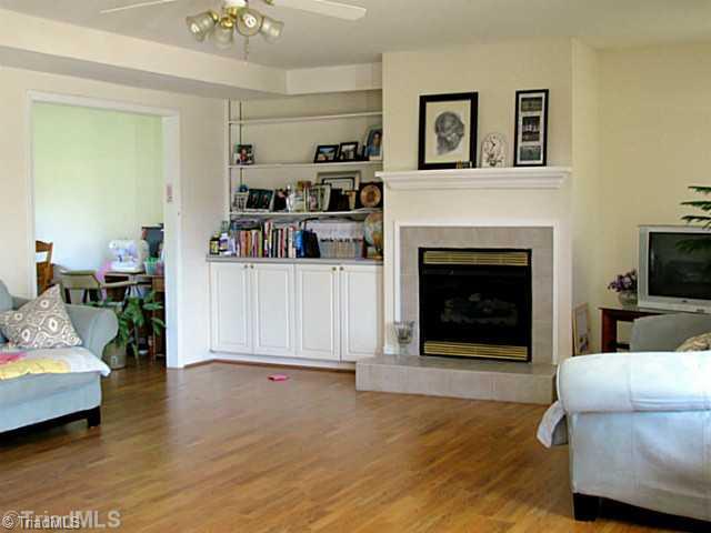 1736 Spring Path Trail Clemmons, NC 27012 - Photo 2 of 16 Living Room.