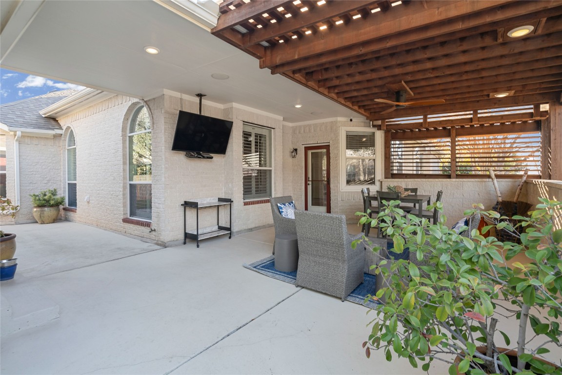 1302 Ridgefield Loop Round Rock, TX 78665 - Photo 33 of 36