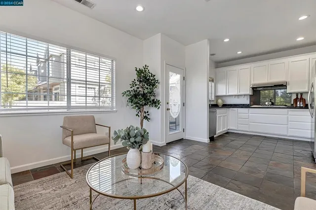 $4,000 | 618 Palomino Drive, Pleasanton, CA 94566