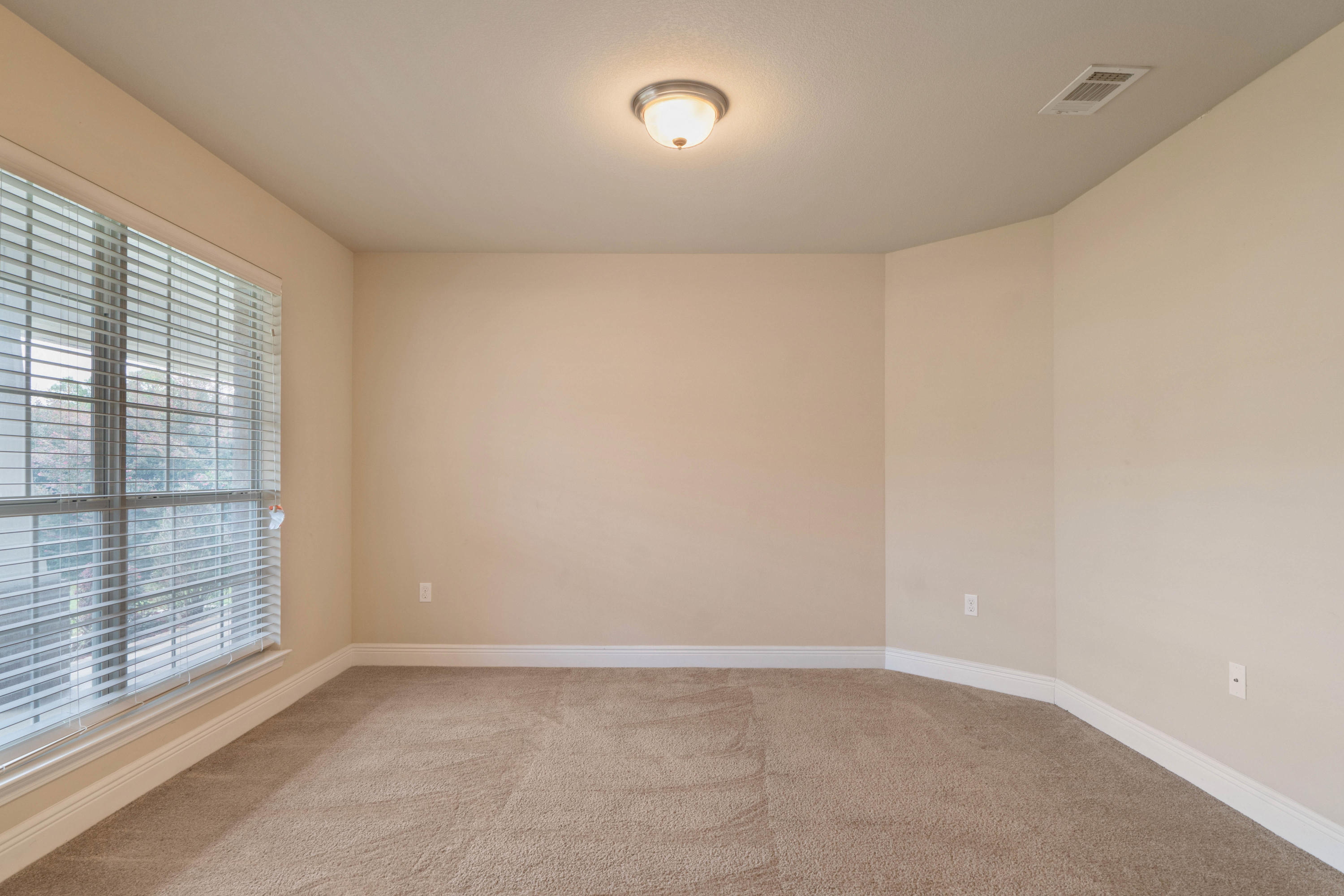 224 Raptor Drive Crestview, FL 32536 - Photo 5 of 29 Gallery Image 5