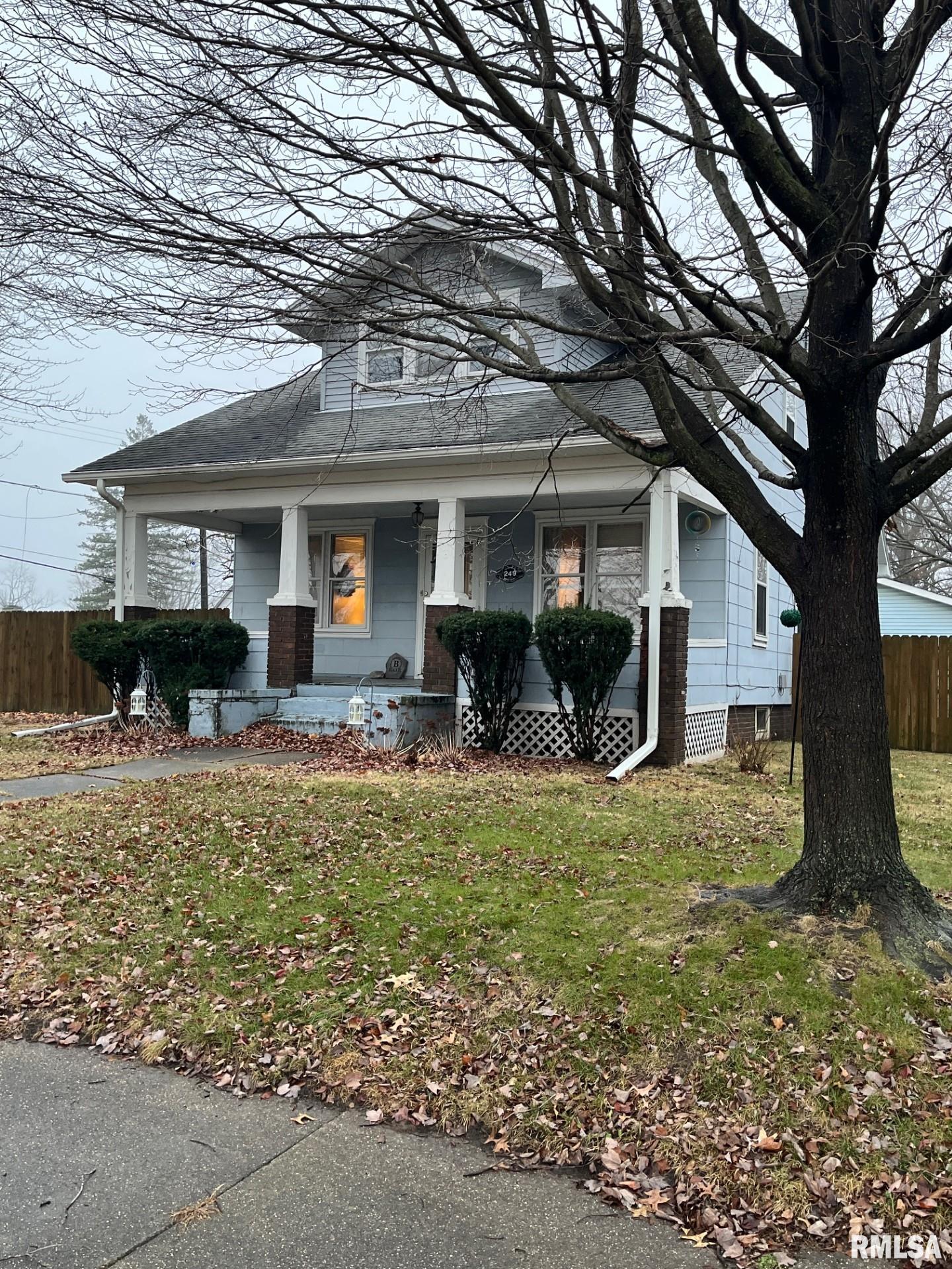 249 Dwight Street Kewanee, IL 61443 - Photo 2 of 24