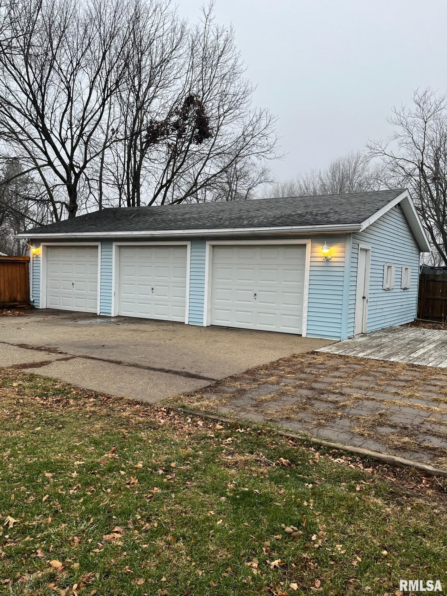 249 Dwight Street Kewanee, IL 61443 - Photo 5 of 24