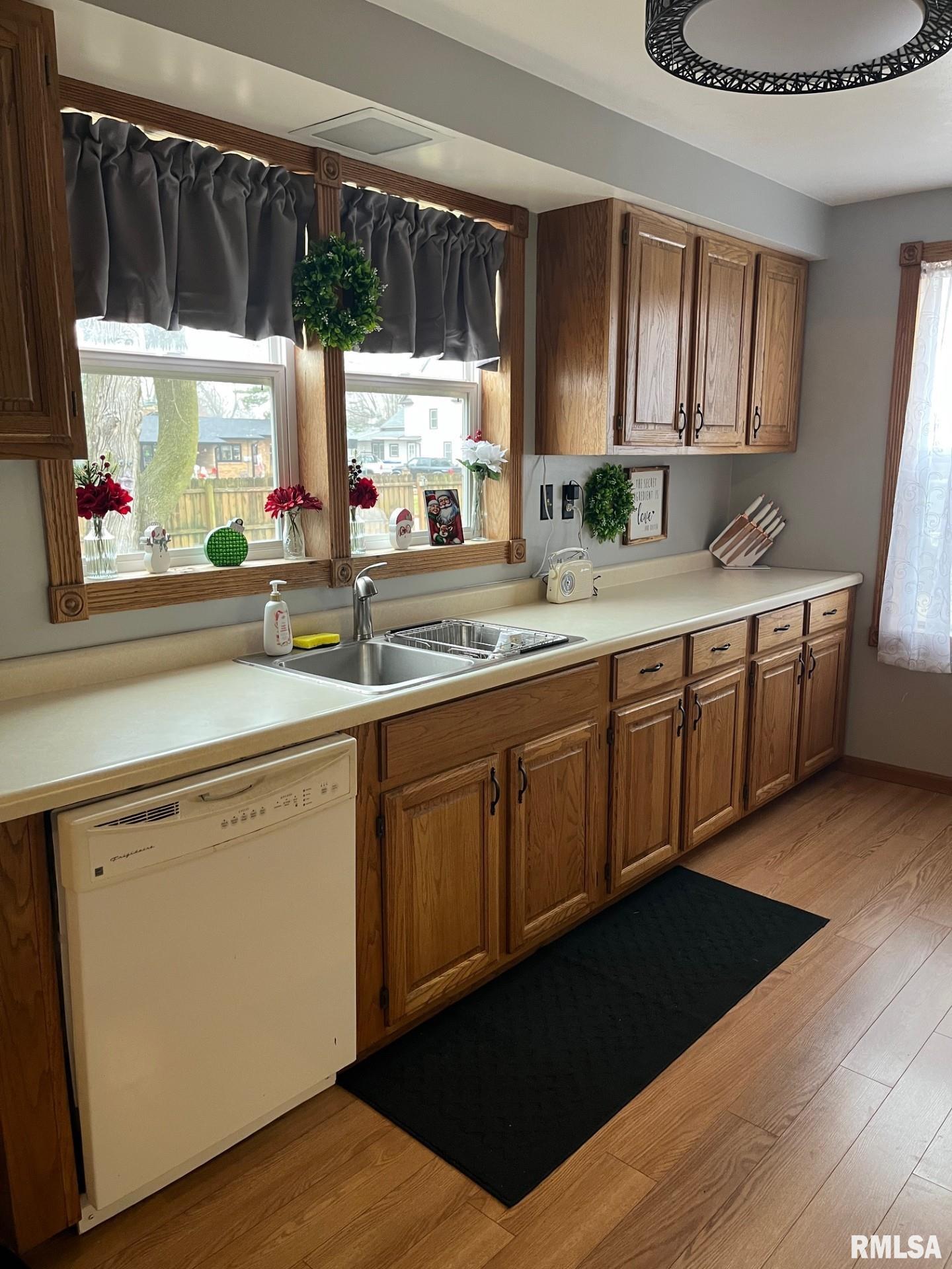 249 Dwight Street Kewanee, IL 61443 - Photo 10 of 24