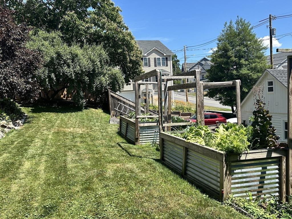 78 Upland Street Worcester, MA 01607 - Photo 23 of 24