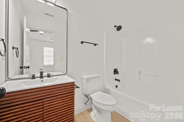 $1,700 | 2270 Winthrop Chase Drive, Charlotte, NC 28212