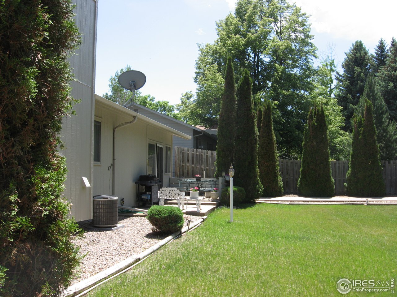 2512 Hawthorne Road Fort Collins, CO 80524 - Photo 23 of 31 Back yard patio area