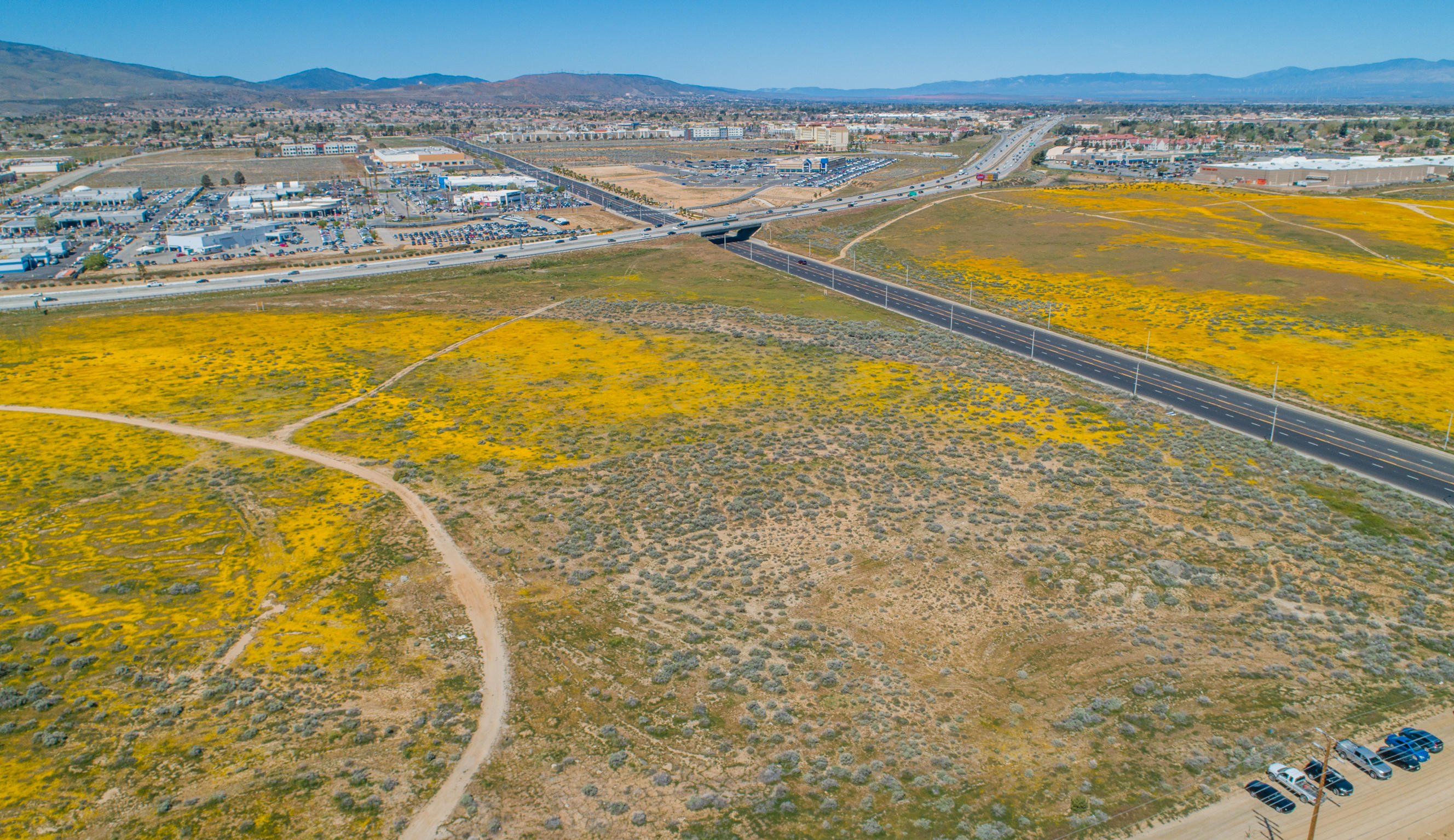 Vac Vac Corner Southeast Palmdale, CA 93550 - Photo 5 of 8 a view of an ocean and beach