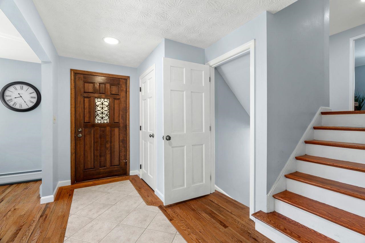 24 Beechwood Road Hudson, NH 03051 - Photo 17 of 58