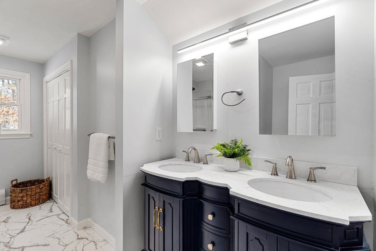 24 Beechwood Road Hudson, NH 03051 - Photo 27 of 58