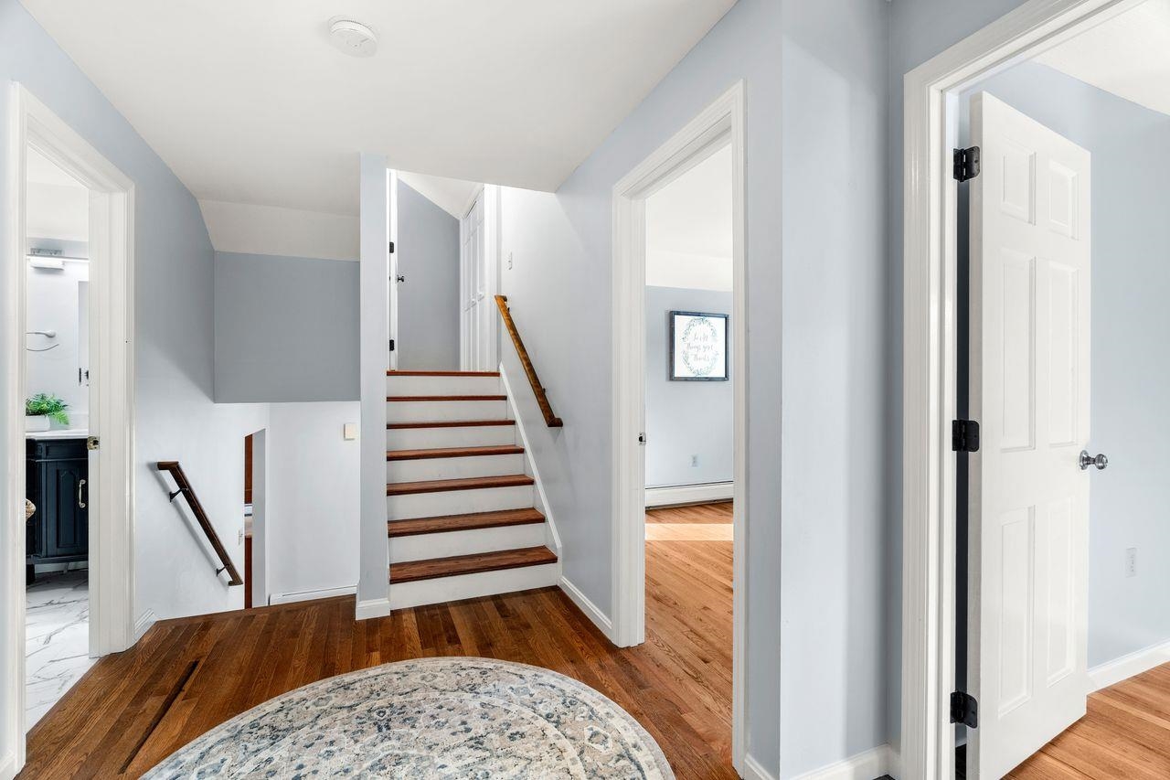 24 Beechwood Road Hudson, NH 03051 - Photo 33 of 58