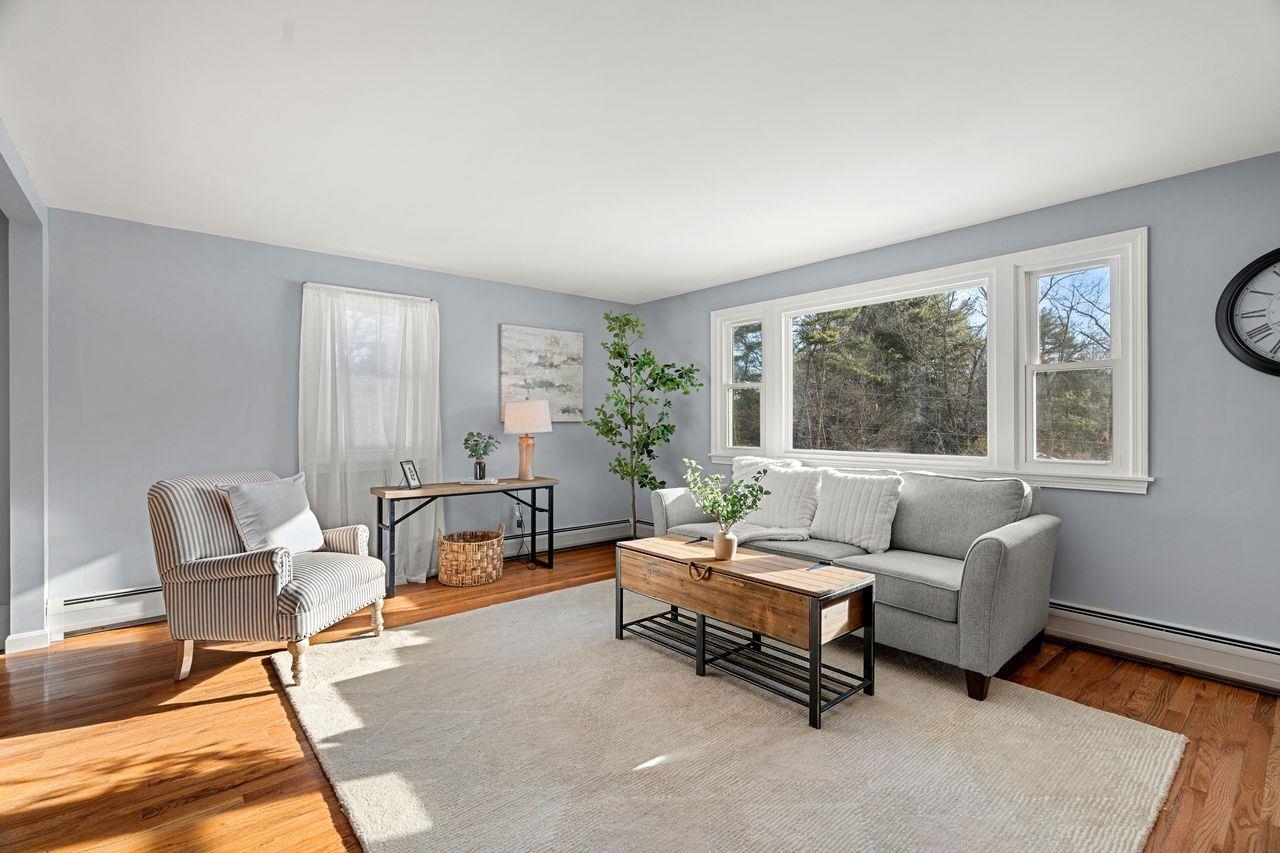 24 Beechwood Road Hudson, NH 03051 - Photo 5 of 58