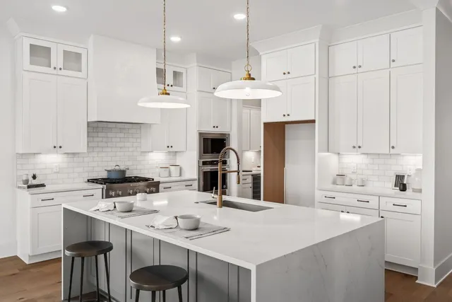 $1,249,990 | 3989 Kathie Drive, Thompson's Station, TN 37179