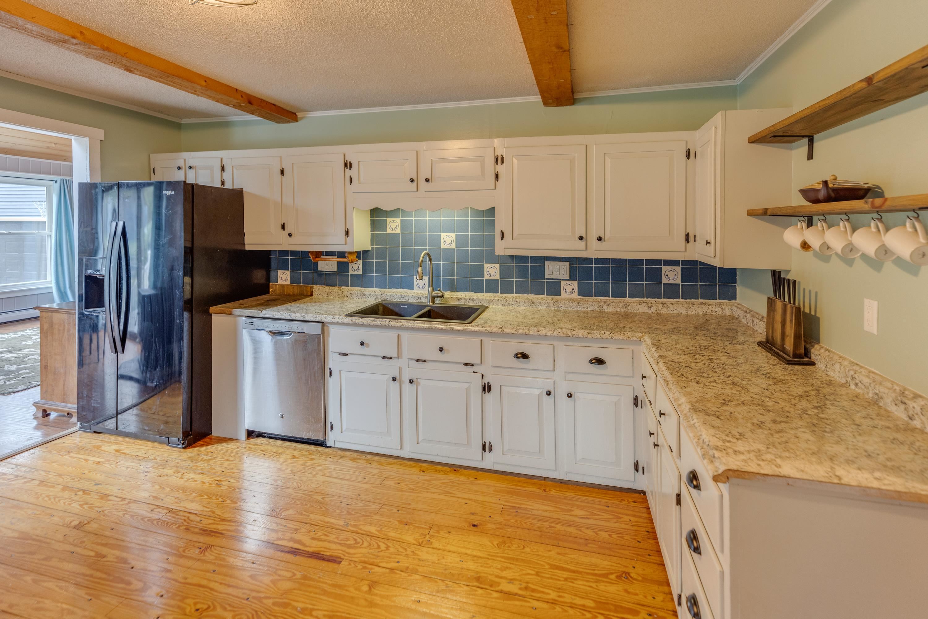 463 Lancaster Road Whitefield, NH 03598 - Photo 3 of 45