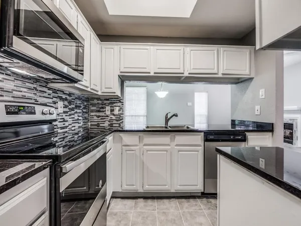 $1,250 | 8601 Park Lane, Unit 416, Dallas, TX 75231