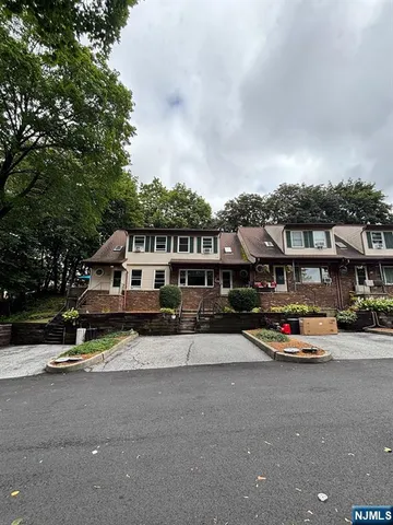$285,000 | 26 Wyker Road, Unit 2207, Franklin, NJ 07416