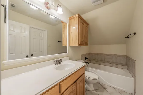 $639,000 | 2865 West J E Woody Road, Springtown, TX 76082