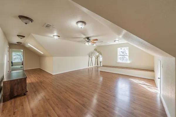 $639,000 | 2865 West J E Woody Road, Springtown, TX 76082