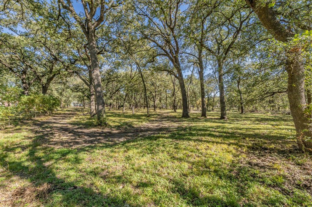 2865 West J E Woody Road Springtown, TX 76082 - Photo 31 of 33