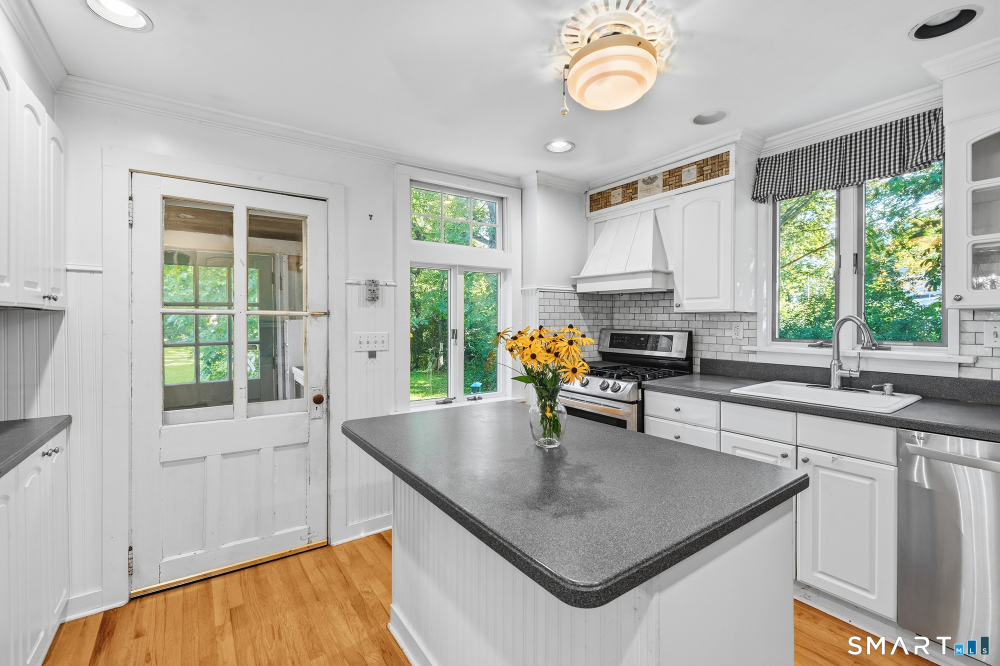 12 Olmstead Lane Ridgefield, CT 06877 - Photo 12 of 37 Gallery Image 12