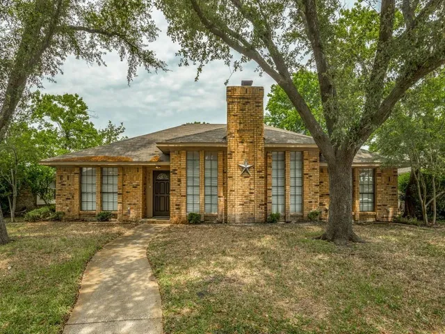 $2,200 | 7701 Salzburg Drive, Rowlett, TX 75089
