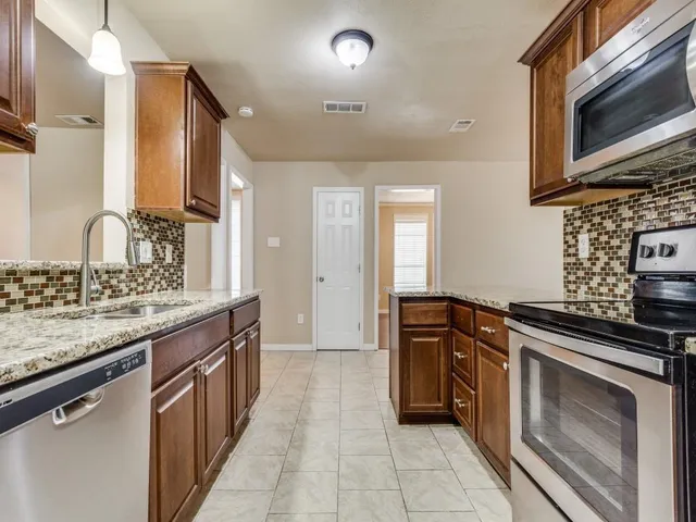$2,200 | 7701 Salzburg Drive, Rowlett, TX 75089