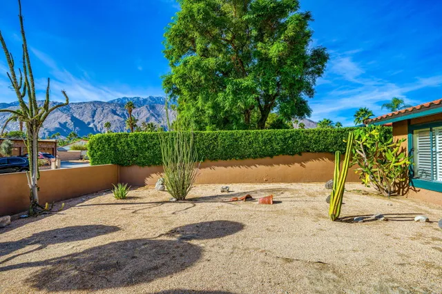 $565,000 | 1310 East Del Mar Way, Palm Springs, CA 92262