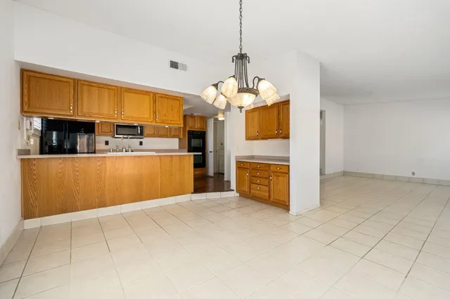 $565,000 | 1310 East Del Mar Way, Palm Springs, CA 92262