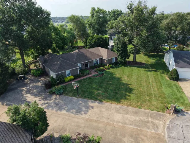 $445,000 | 9655 Arlington Court, Newburgh, IN 47630